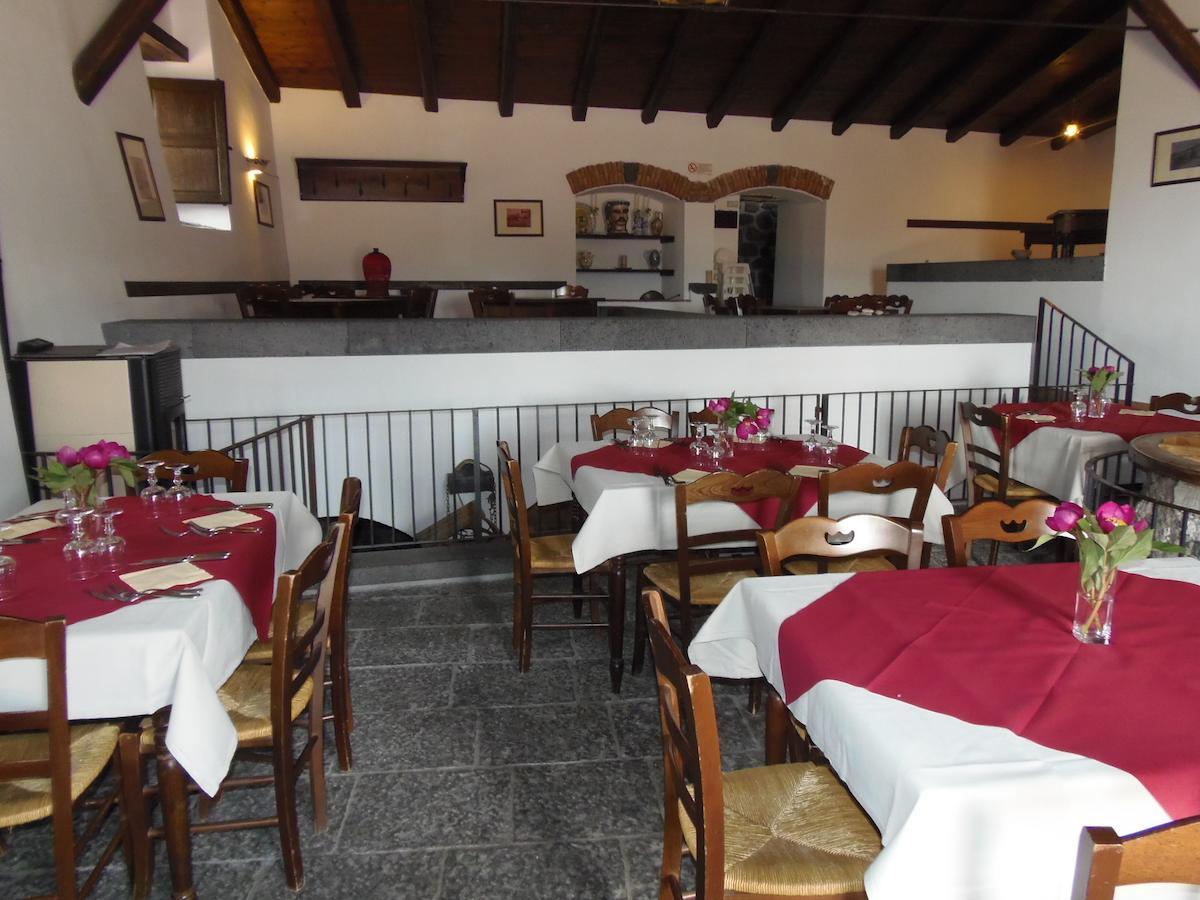 Le Cisterne Dell'Etna Hotel Calcerana-Marina Exterior foto