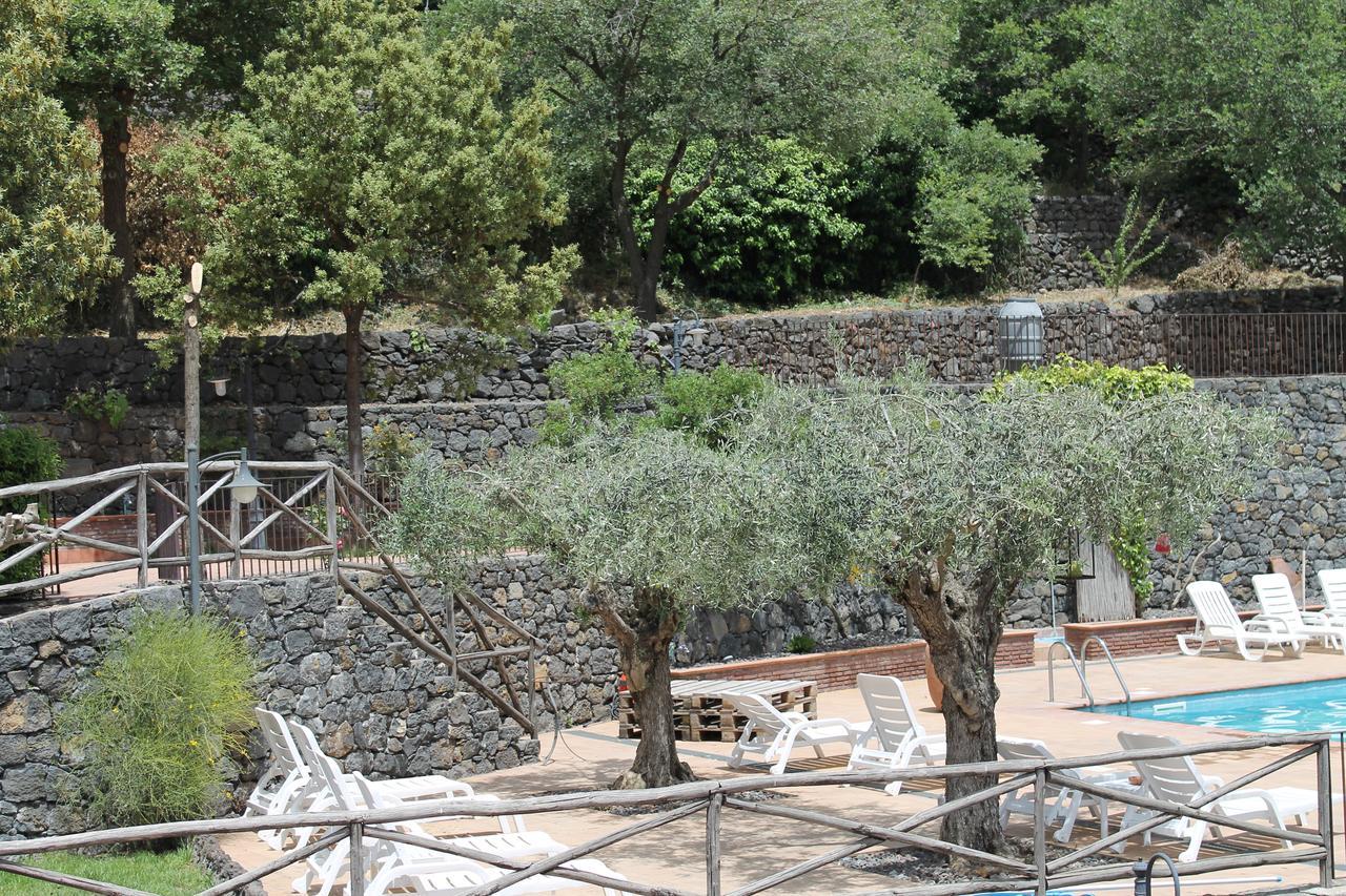 Le Cisterne Dell'Etna Hotel Calcerana-Marina Exterior foto