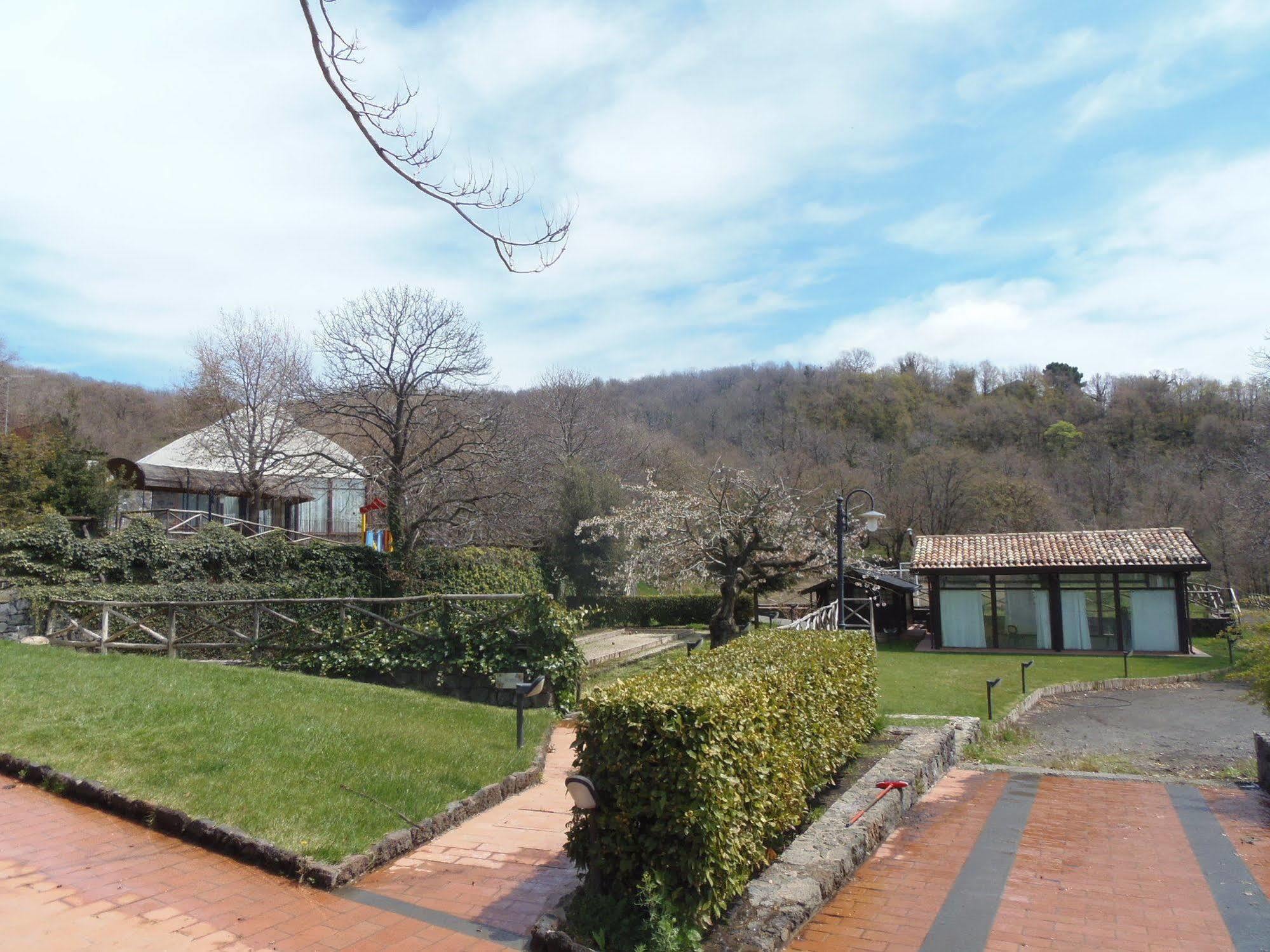 Le Cisterne Dell'Etna Hotel Calcerana-Marina Exterior foto